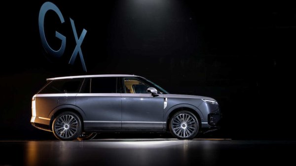 小鹏GX / 新科技巨兽的价值建设
