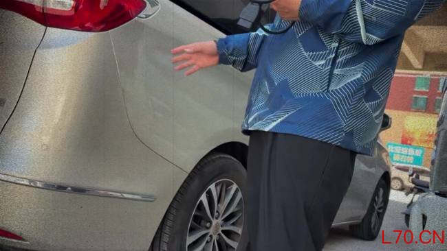 二手燃油车价格大跌豪车车商亏本卖