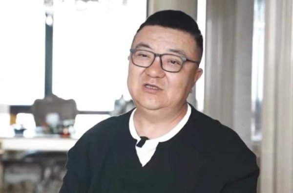 靠小将赚钱？董路：球盲很可怕！我砸5800万 花十几万给邝兆镭治伤